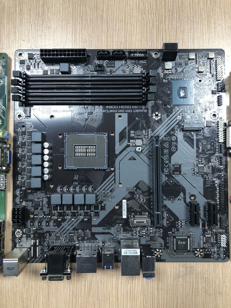 Motherboards "new" no BGA chip